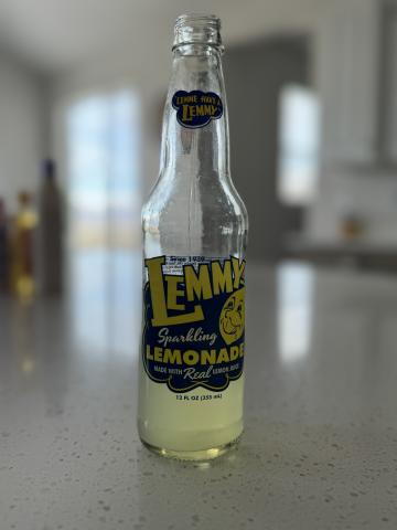 Lemmy sparkling lemonade 